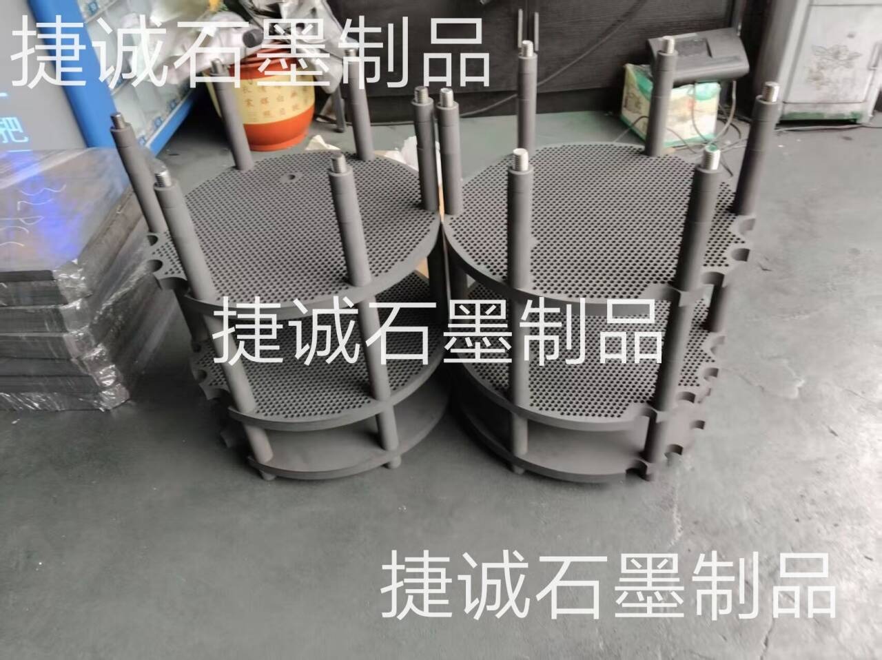 硬質(zhì)合金石墨盤，石墨盤，刀具燒結(jié)石墨盤，石墨盤加工，銅管燒結(jié)石墨盤，燒結(jié)石墨盤，石墨盤加工廠，石墨盤生產(chǎn)廠家